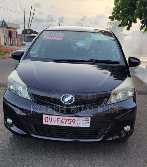Toyota Vitz 1.3 AWD 5dr 2013 Burgundy