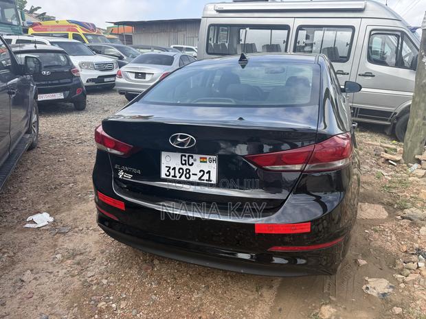 Hyundai Elantra Limited 2018 Black