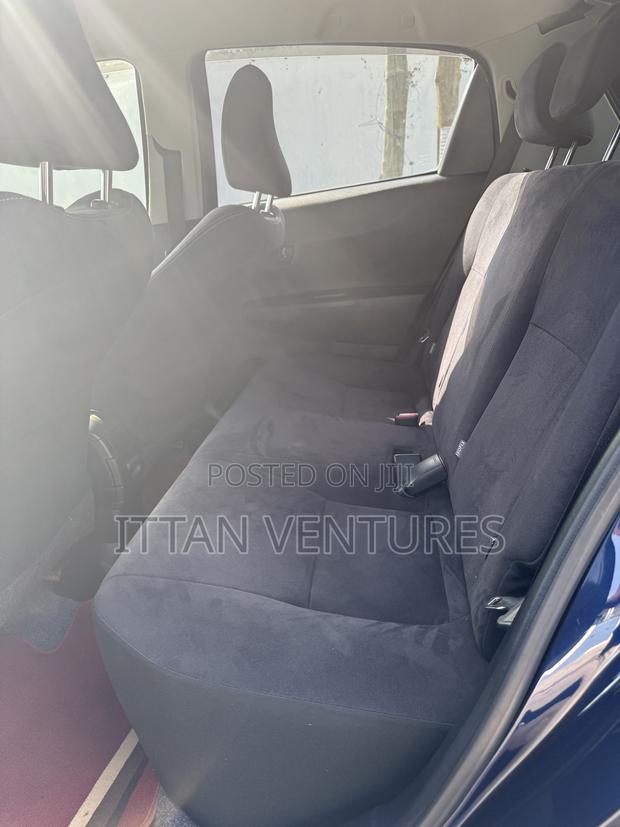 Toyota Vitz 2012 Blue