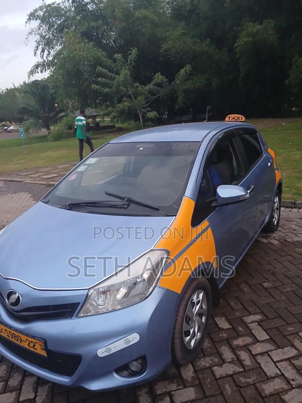Toyota Vitz 2014 Blue