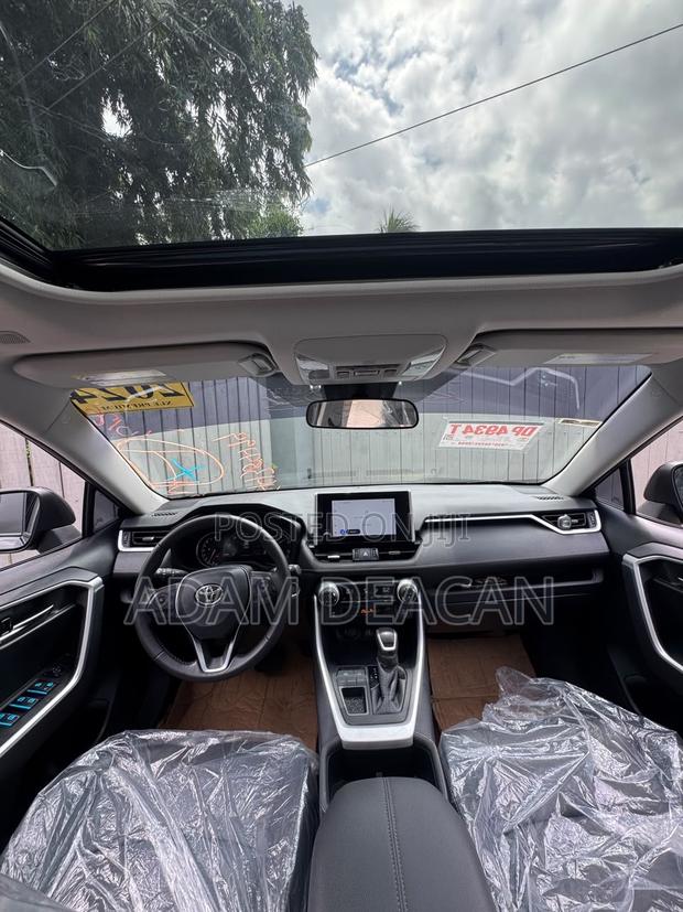 New Toyota RAV4 XLE Premium AWD 2024 Black