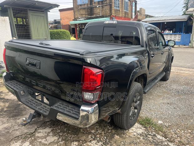 Toyota Tacoma SR5 Double Cab 5' Bed V6 AT 2023 Black