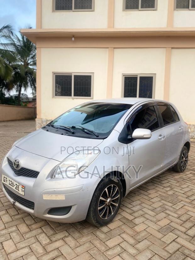 Toyota Vitz 1.3 AWD 3dr 2010 Silver
