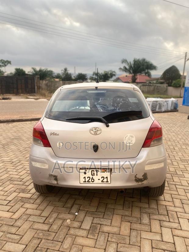 Toyota Vitz 1.3 AWD 3dr 2010 Silver