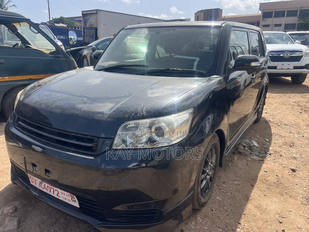 Toyota Corolla Rumion Hatchback 1.8 AWD 2011 Black