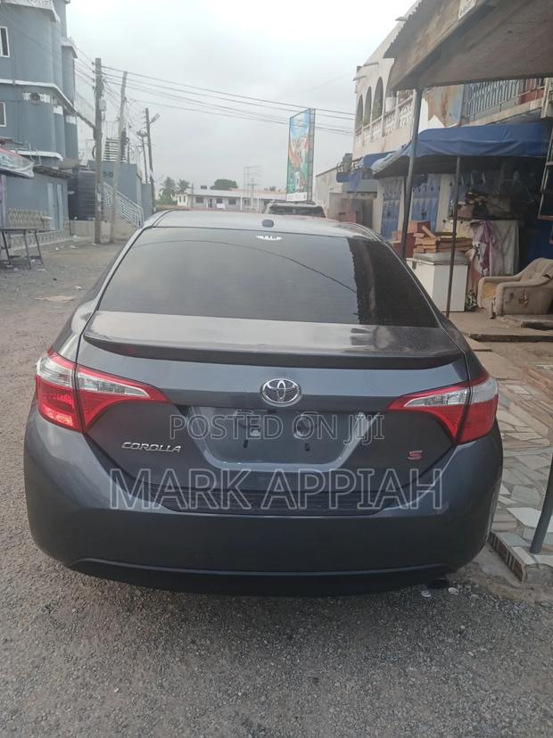Toyota Corolla 2016 Gray