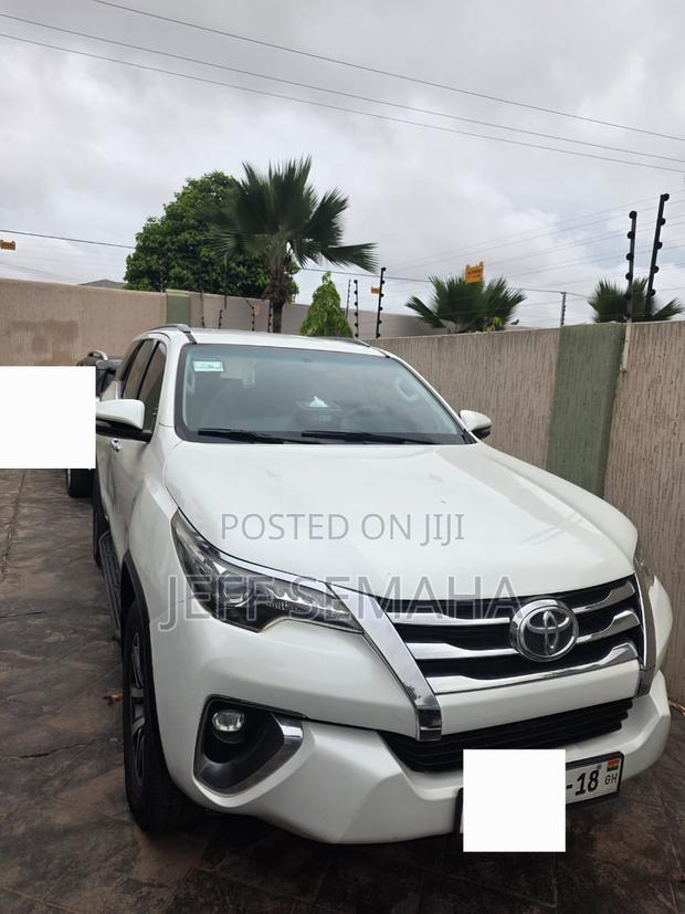 Toyota Fortuner 2.4 D AWD 2017 White
