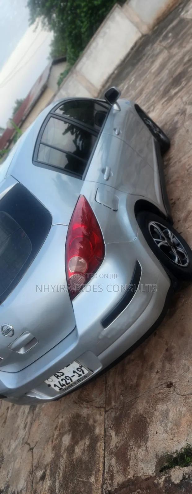 Nissan Versa 2007 Silver