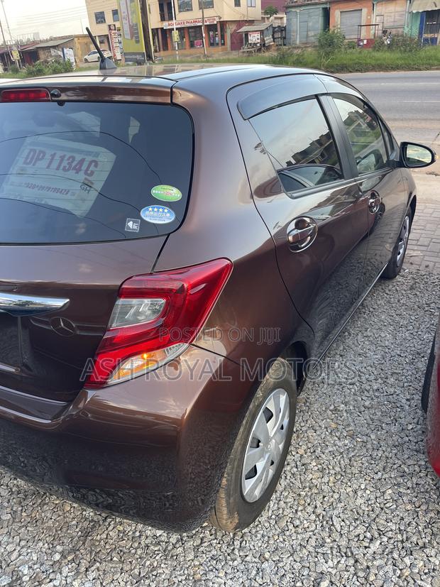 Toyota Vitz 1.3 FWD 5dr 2015 Brown