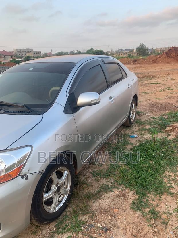 Toyota Belta 2012 Silver