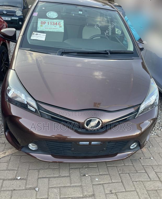 Toyota Vitz 1.3 FWD 5dr 2015 Brown