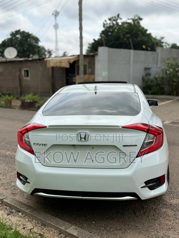 Honda Civic Touring Sedan 2019 White