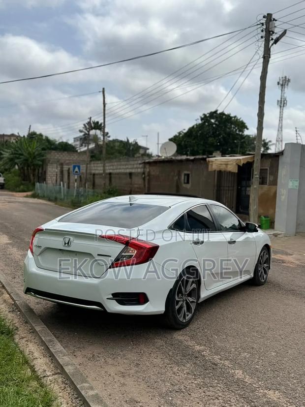 Honda Civic Touring Sedan 2019 White