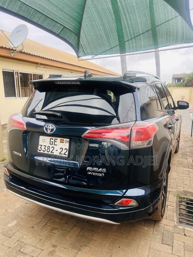 Toyota RAV4 XLE AWD (2.5L 4cyl 6A) 2017