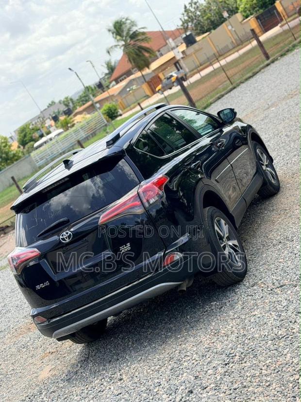 Toyota RAV4 2018 Black