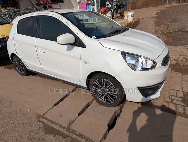Mitsubishi Mirage ES 2017 Pearl