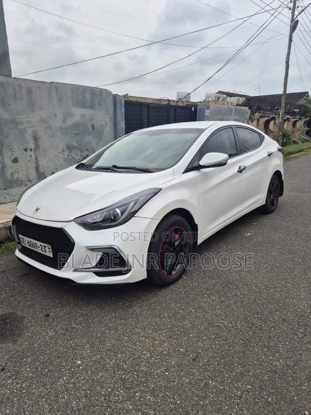 Hyundai Elantra 2013 White