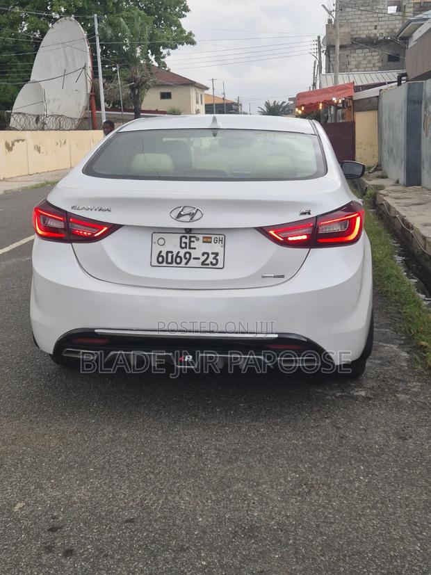 Hyundai Elantra 2013 White