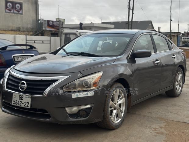 Nissan Altima 2.5 SL 4dr Sedan (2.5L 4cyl CVT) 2015 Gray