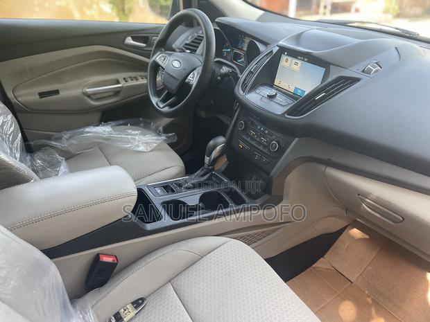 Ford Escape SE FWD 2019 Gray