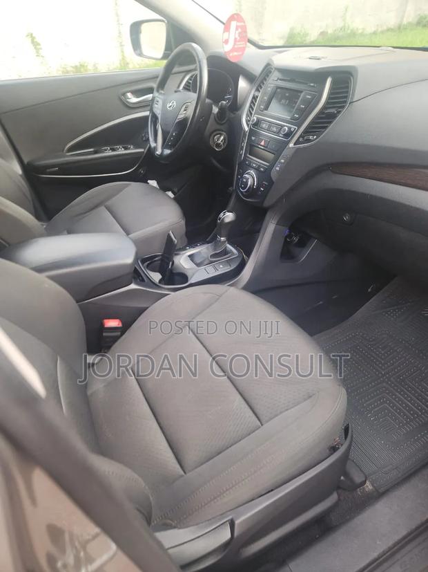 Hyundai Santa Fe 2018 Gray