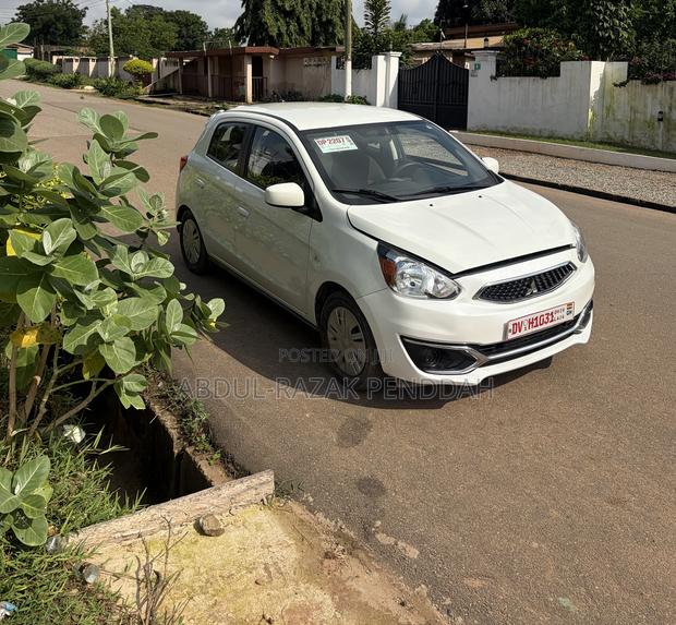 Mitsubishi Mirage SE 2018 White