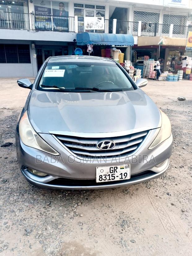 Hyundai Sonata GLS Sedan FWD (2.4L 4cyl 6A) 2013 Gray