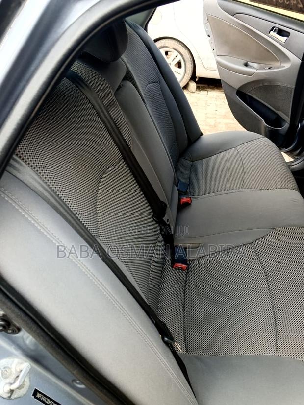 Hyundai Sonata GLS Sedan FWD (2.4L 4cyl 6A) 2013 Gray