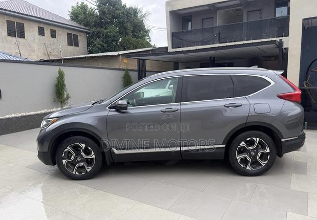 Honda CR-V Touring AWD 2018 Gray