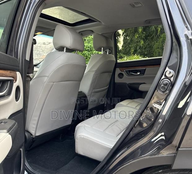 Honda CR-V Touring AWD 2018 Gray