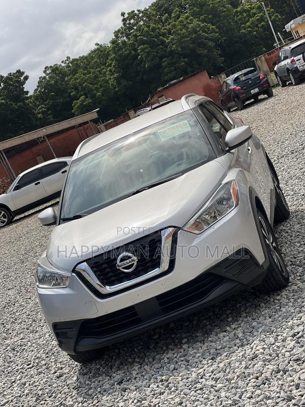 Nissan Kicks 2021 Silver