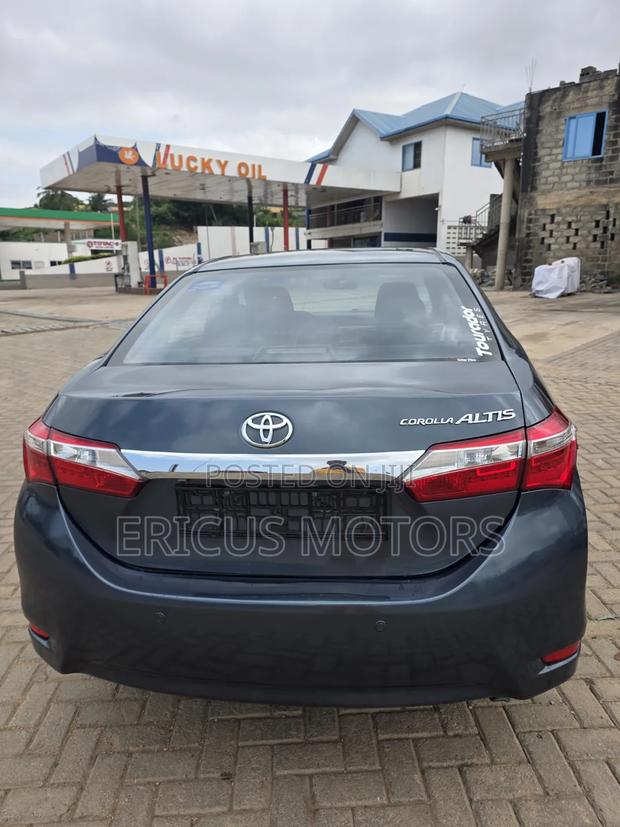 Toyota Corolla Altis 2015 Gray