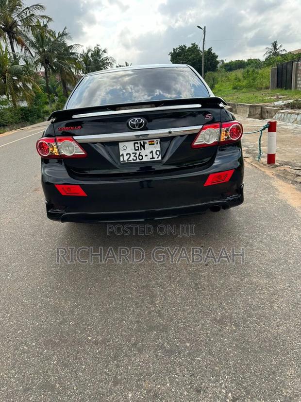 Toyota Corolla 2013 Black