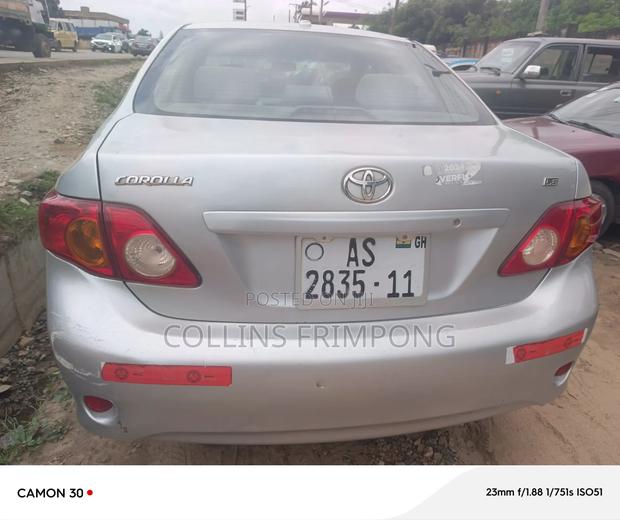 Toyota Corolla 2010 Silver