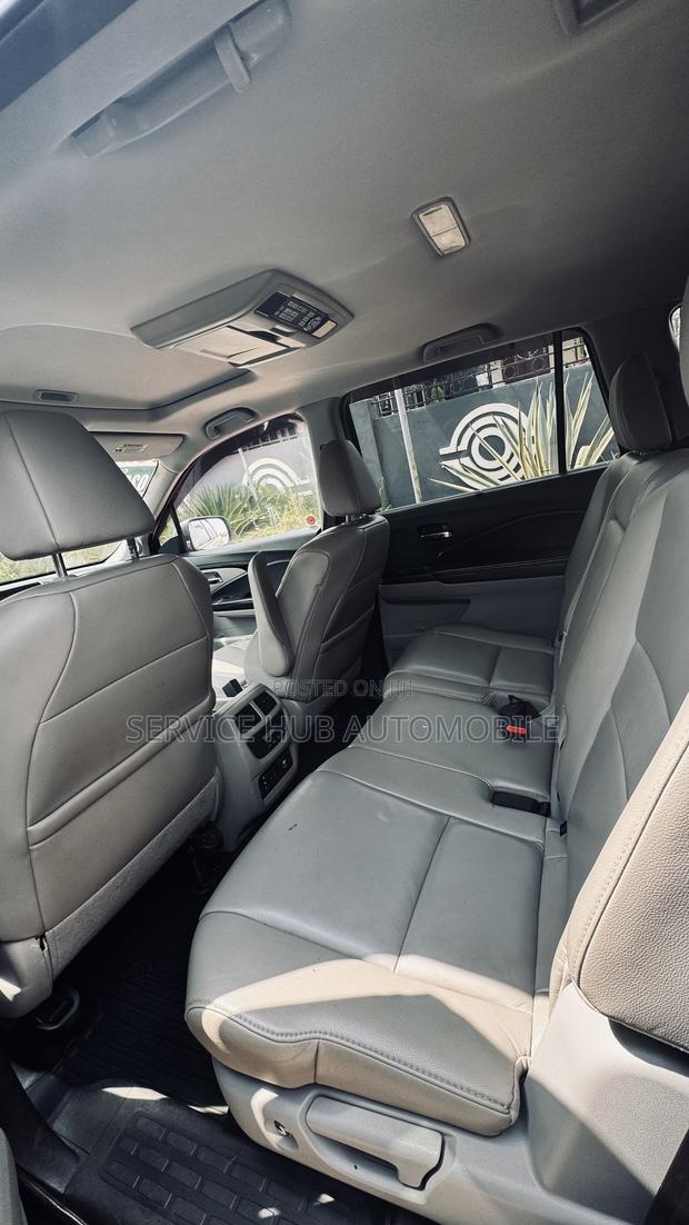 Honda Pilot Touring 4dr SUV 4WD (3.5L 6cyl 9A) 2016 Blue