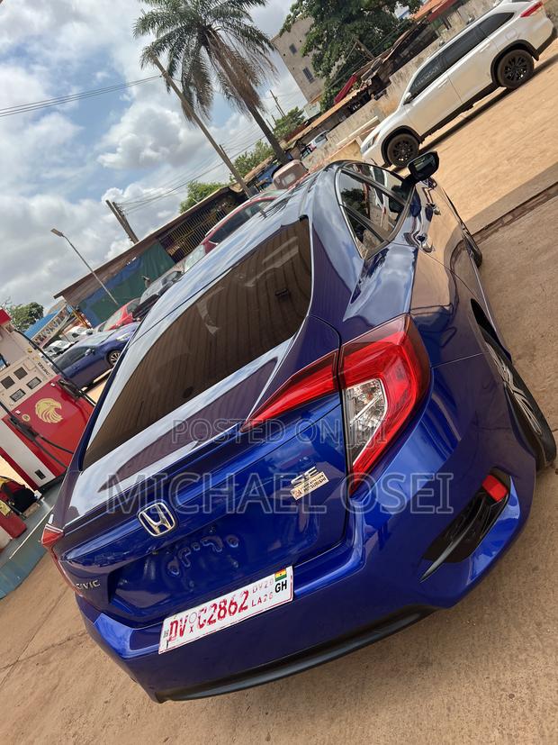 Honda Civic 2018 Blue