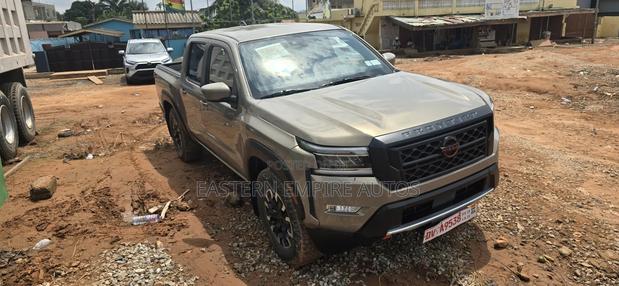 Nissan Frontier PRO-X 2024 Brown