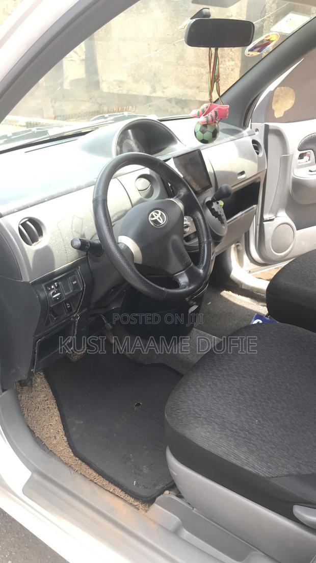 Toyota Sienta 1.5 AWD 2013 Silver