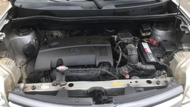 Toyota Sienta 1.5 AWD 2013 Silver
