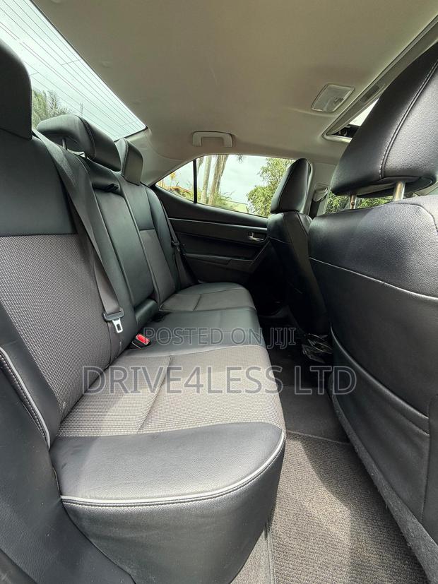 Toyota Corolla 2015 Black