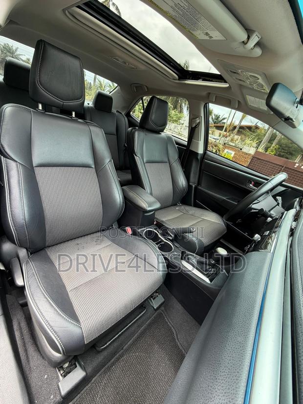 Toyota Corolla 2015 Black