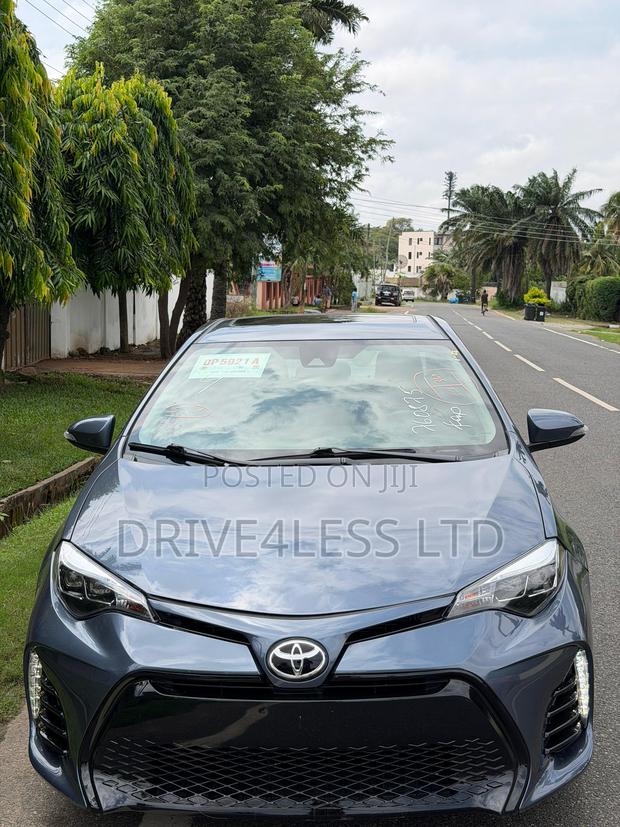 Toyota Corolla 2017 Gray