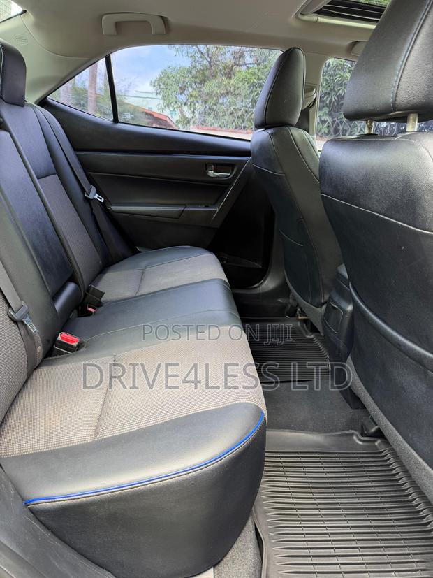Toyota Corolla 2017 Gray