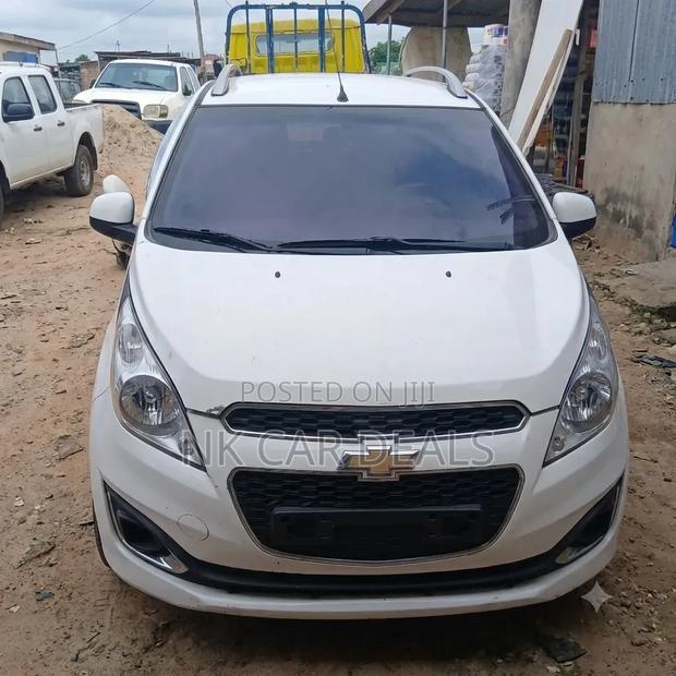 Chevrolet Spark 2015 White