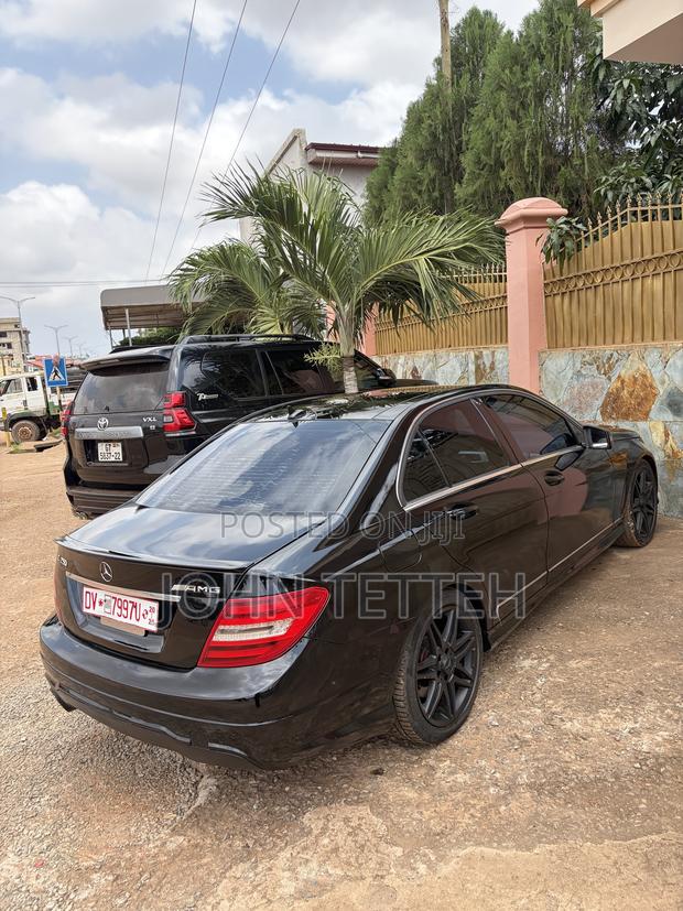 Mercedes-Benz C250 2013 Black