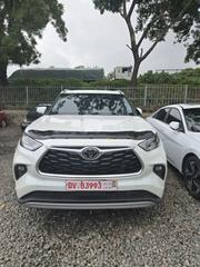 Toyota Highlander 2022 White for sale