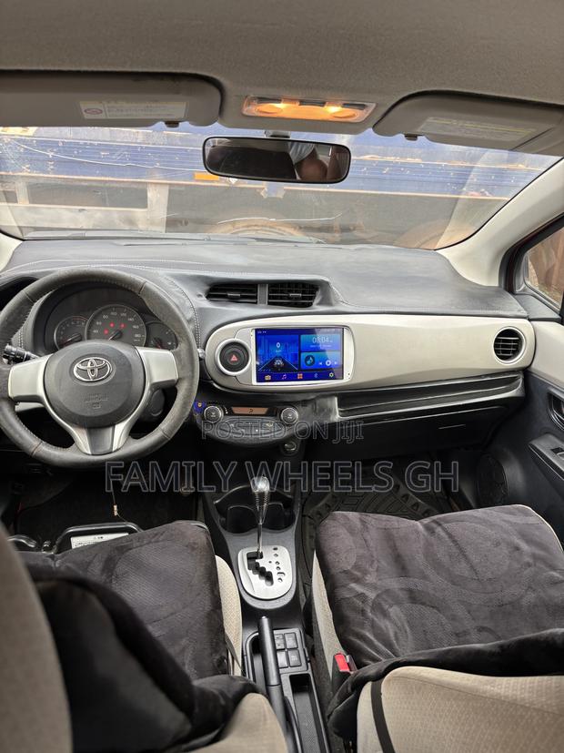 Toyota Vitz 1.3 FWD 3dr 2012 Red
