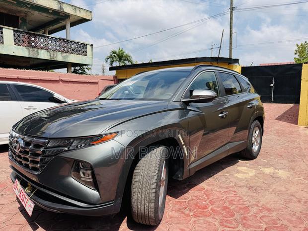Hyundai Tucson SE 2022 Gray