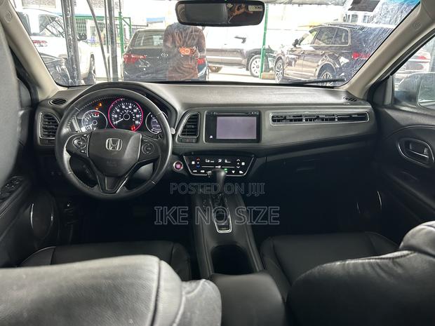 Honda HR-V 4dr SUV (1.5L 4cyl CVT) 2016 Gray
