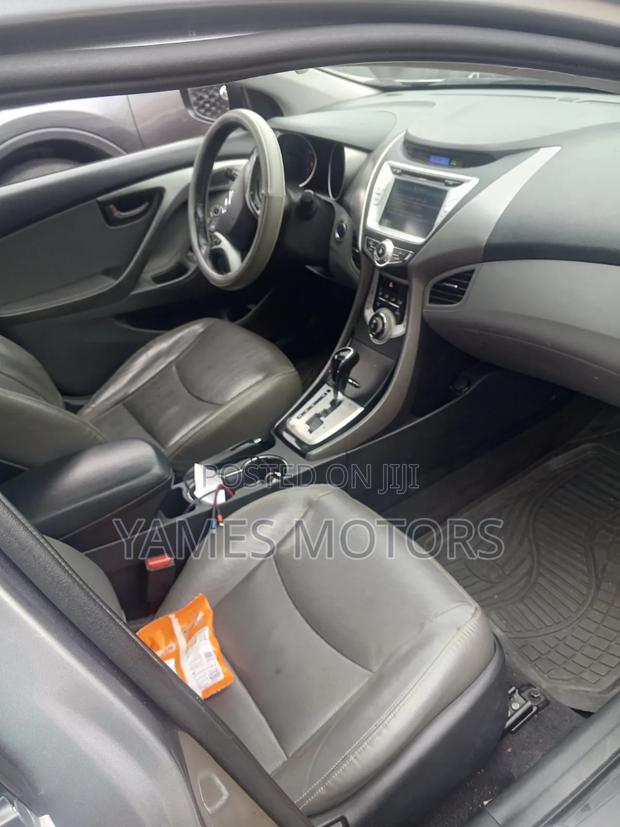Hyundai Elantra Limited 2012 Gray